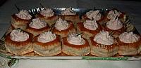 "Vol-au-vent cu crema de branza si somon afumat" - poza de Ellena