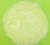 "Crema de galbenusuri cu lapte si unt" - poza de Dianna