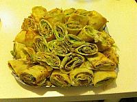 "Rulouri de clatite cu ton si salata verde" - poza de simona.blondy