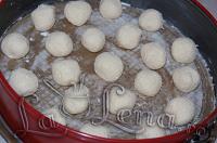 Prajitura cu ciocolata si bilute de cocos - Pas 2