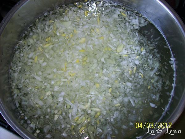 Ciorba de legume dreasa cu ou si smantana - Pas 2