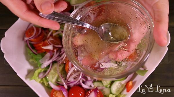 Salata Greceasca - Pas 10