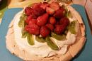 &quot;Pavlova cu fructe de pădure&quot; - poza de FlorinaC