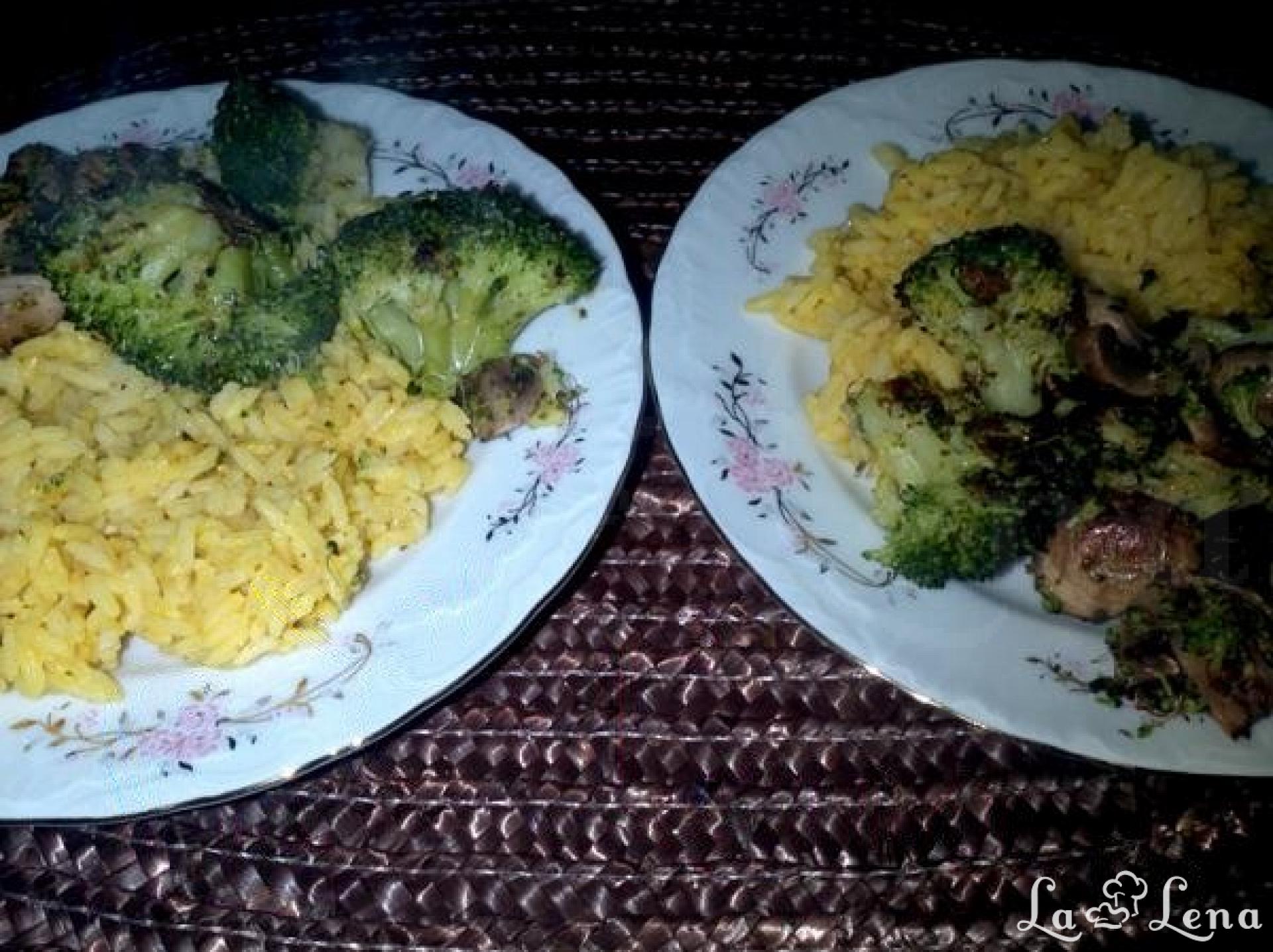 Orez curry si brocoli Retetele utilizatorilor LaLena.ro