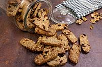 Biscuiți cu ovăz, nuci și merișoare
