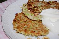 Chifteluțe de dovlecei cu fulgi de ovăz