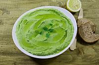 Hummus cu mazăre verde și mentă