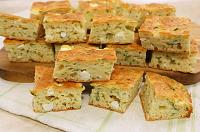 Plăcintă rapidă cu dovlecei și brânză feta