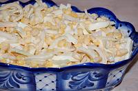 Salată cu calamari și porumb