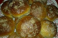 Chifle presărate cu firimituri dulci