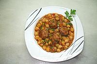 Năut cu chifteluțe de porc
