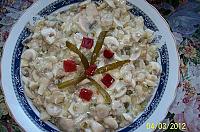 Salată de ciuperci cu pui și maioneză
