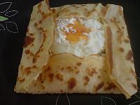 Pachetele cu clatite, salam si ochiuri de ou - Pas 4