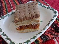 Prajitura fara coacere cu mere, biscuiti si budinca - Pas 10