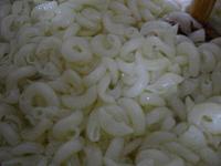 Salata rapida cu feta si paste - Pas 1