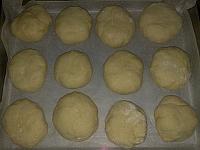 Chifle presarate cu firimituri dulci - Pas 7