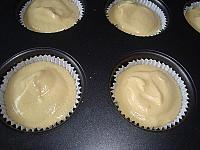 BrioÈ™e cu vanilie (Vanilla Cupcakes) - Pas 7