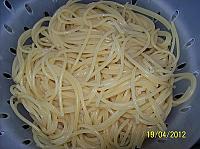 Spaghetti cu bucatele de ton - Pas 7