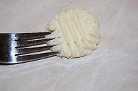 Biscuiti fragezi cu unt (German Butter Cookies) - Pas 8