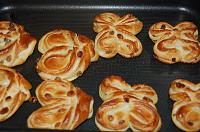 Chifle dulci cu stafide - Pas 15