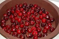 Clafoutis cu cirese - Pas 1