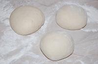 Cornuri pufoase cu rahat(de post) - Pas 7