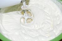Crema de frisca (cum batem corect smantana pentru a face frisca) - Pas 9