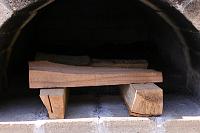 Cum se face focul in cuptorul cu lemne - Pas 2