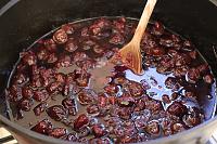 Dulceata de cirese cu petale de trandafiri - Pas 8