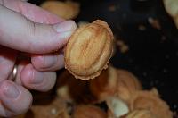 Fursecuri "Nuci"(umplute cu crema) - Pas 12