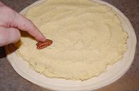 Galette des Rois - prajitura din foietaj cu crema de migdale - Pas 6