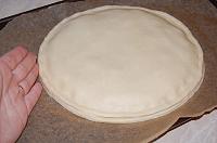 Galette des Rois - prajitura din foietaj cu crema de migdale - Pas 7