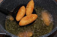 Kibbeh sau Chiftele de bulgur umplute cu carne - Pas 20
