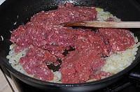 Kibbeh sau Chiftele de bulgur umplute cu carne - Pas 4