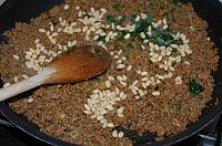 Kibbeh sau Chiftele de bulgur umplute cu carne - Pas 6