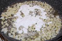 Legume la cuptor cu pui si sos alb - Pas 6