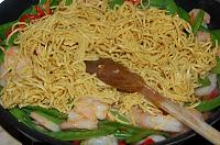 Noodles chinezesti cu creveti si legume - Pas 7