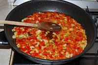Paella cu fructe de mare - Pas 12