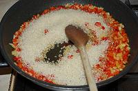Paella cu fructe de mare - Pas 14