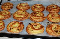 Pain au Raisins - Pas 9