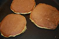 Pancakes cu dovleac si fructe uscate - Pas 8