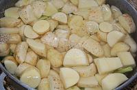 Pastai cu cartofi noi si smantana - Pas 2