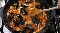 Paste cu fructe de mare si sos de rosii - Pas 13