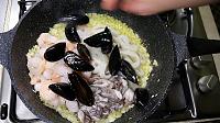 Paste cu fructe de mare si sos de rosii - Pas 8