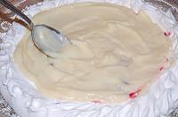Pavlova cu fructe de padure - Pas 11