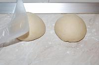 Pelmeni - Coltunasi cu carne rusesti - Pas 1