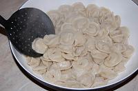 Pelmeni - Coltunasi cu carne rusesti - Pas 12