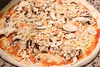 Pizza Vegetariana, ca la pizzerie - Pas 3