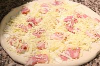 Pizza cu bacon si zucchini - Pas 6