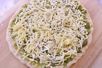 Pizza cu pui si sos pesto - Pas 5